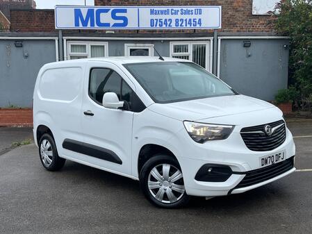 VAUXHALL COMBO 1.5 Turbo D 2300 Sportive