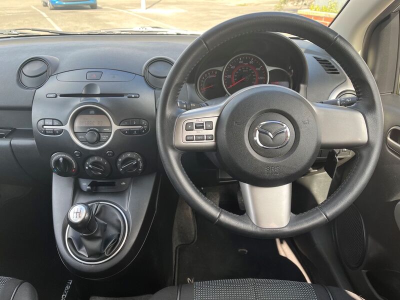 MAZDA MAZDA2