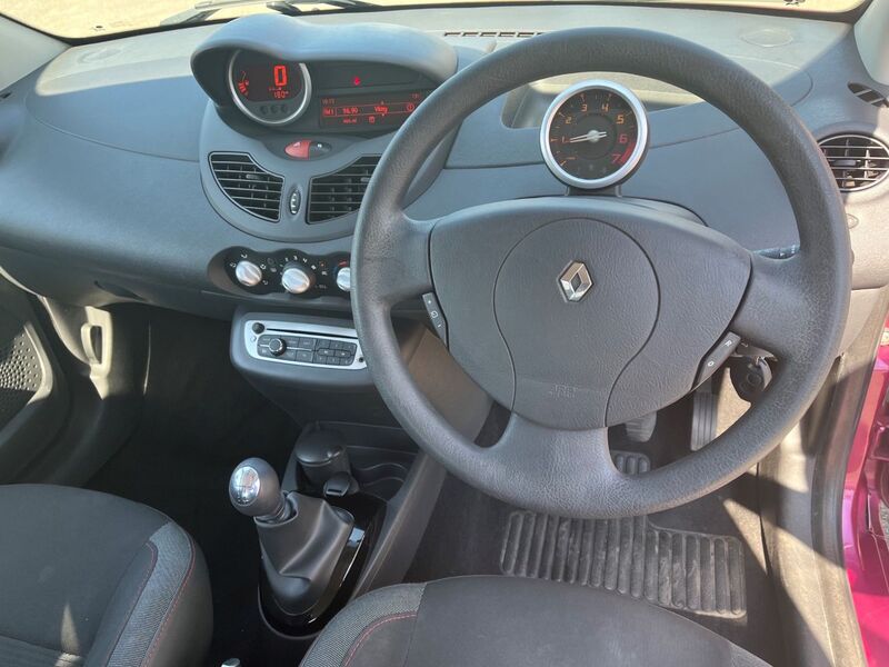 RENAULT TWINGO