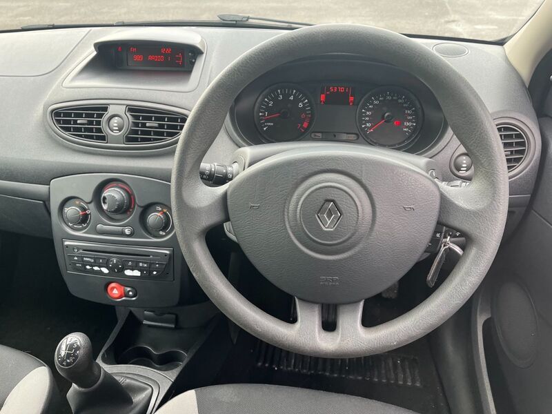 RENAULT CLIO