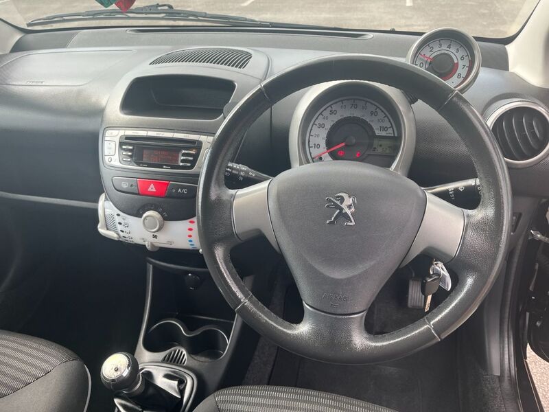 PEUGEOT 107